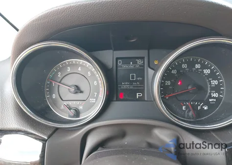 2012 Jeep Grand Cherokee Laredo z USA, uszkodzony, nr VIN 1C4RJEAG2CC167444